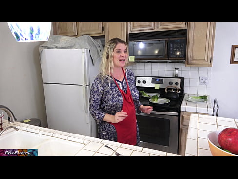 ❤️ Madrastra ordeñándole en la cocina antes de su cita ❤❌ Porno vk en es.shufflesex-com.ru ❌️